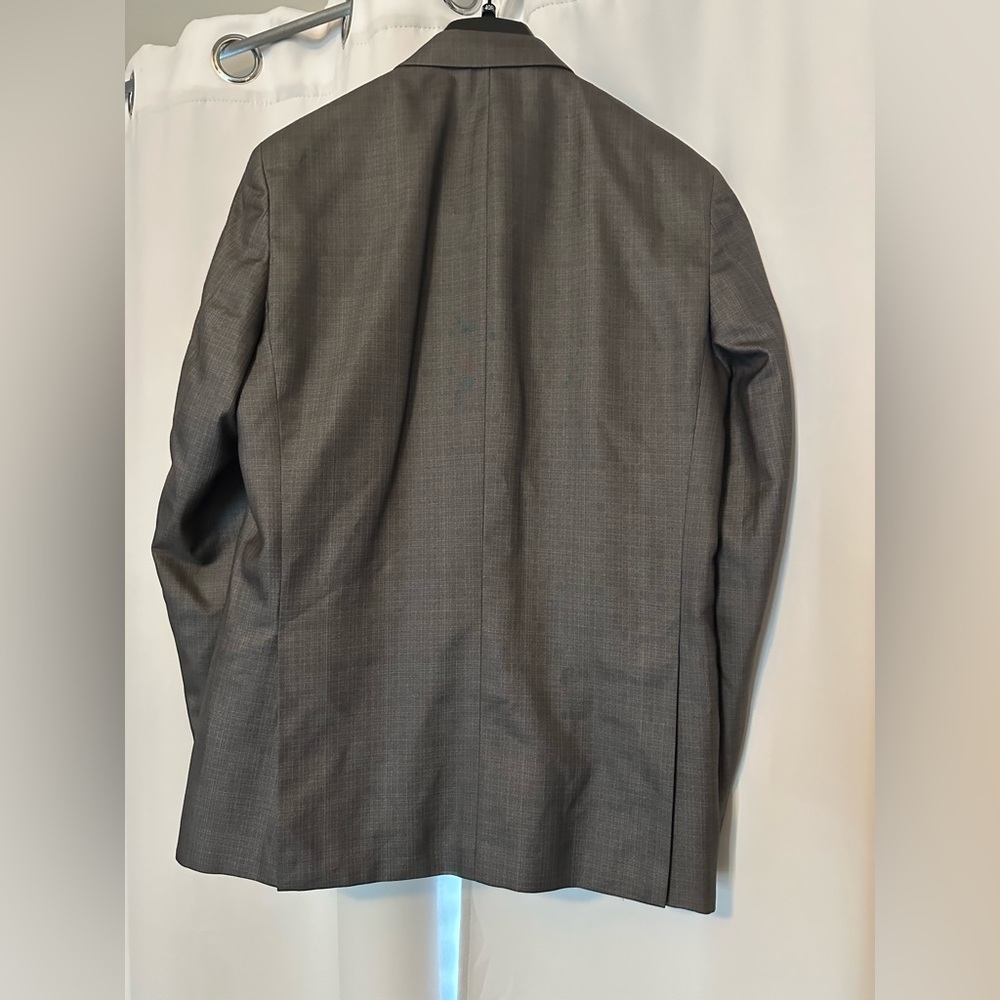 Classic Gray Men's Blazer - Picture 2 of 7